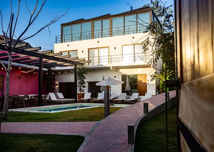 Central hotel: Casa De La Ballena (Adults Only)