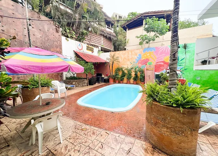 Hotel near College: Ith Sayulita Amazing Surf Hostel